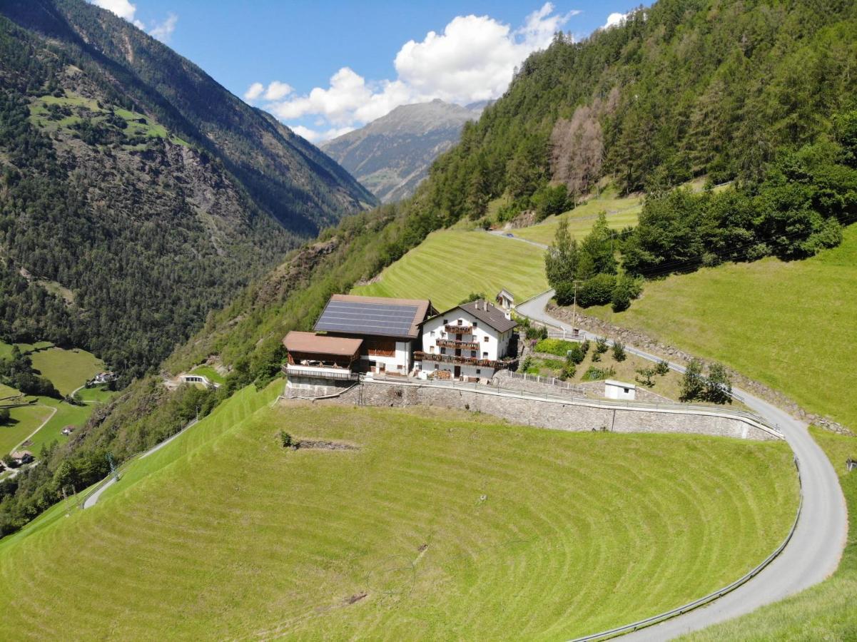 Unterversanthof - Grosse Fuer Bis Zu 6 Personen Naturns